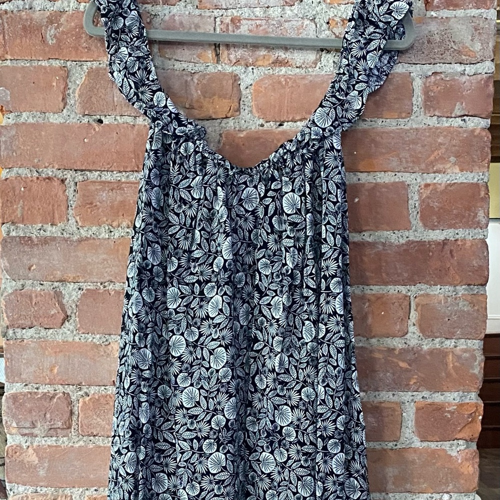 LOFT NWOT Beautiful Floral Ruffle Maxi Dress Straps w/ Lining, Flowing Bottom